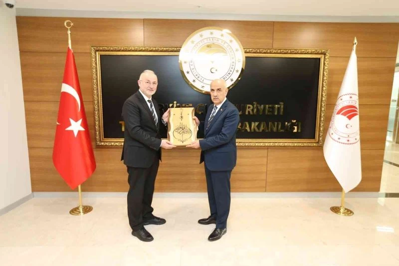 Rektör Ünal’dan Bakan Kirişci’ye kenevir ve manda brifingi
