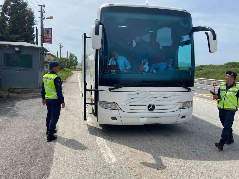 Jandarmadan toplu taşıma araçlarına sivil kıyafetli denetim
