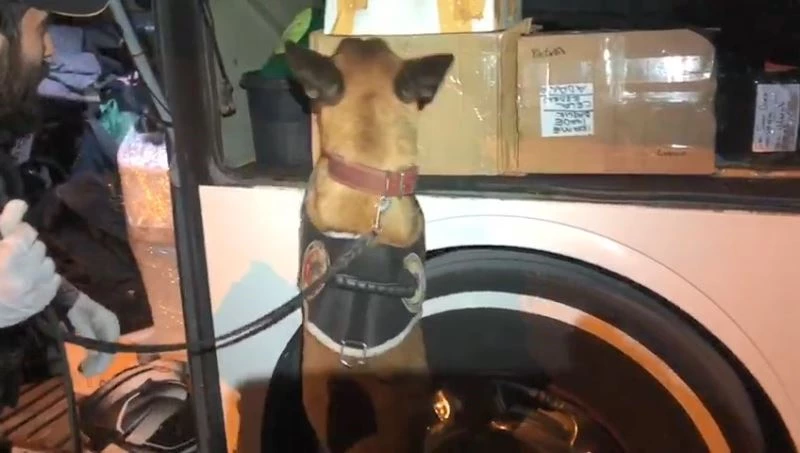 Bayram öncesi binlerce genci zehirleyecekti, binlerce hap ele geçirildi
