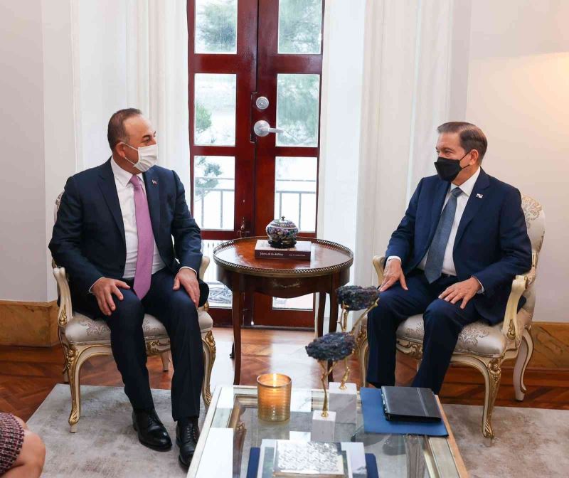 Bakan Çavuşoğlu, Panama Devlet Başkanı Cortizo ve Panamalı mevkidaşı Mouynes ile görüştü
