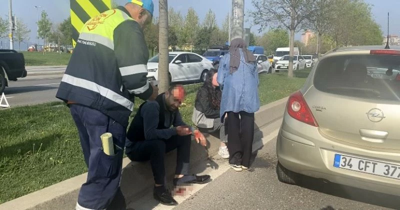 Kartal’da 5 araç birbirine girdi, kazayı izleyen İETT şoförüne de otomobil çarptı
