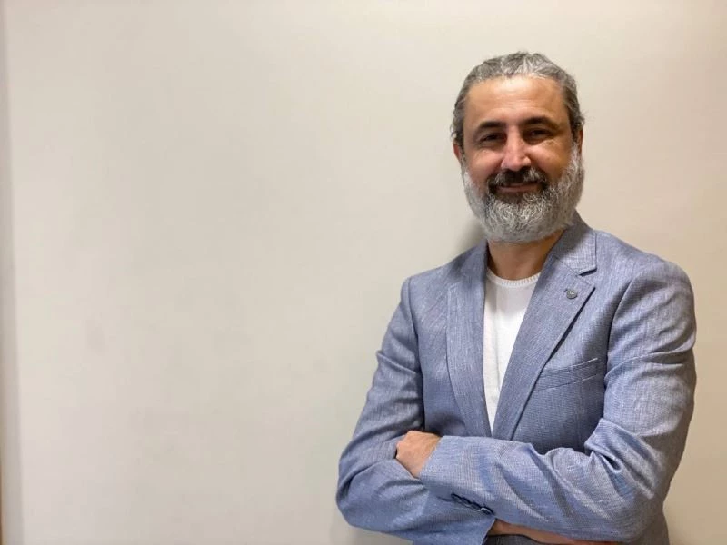 Op. Dr. Karatoprak, annelik estetiği hakkında bilgilendirdi
