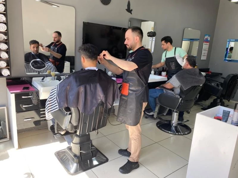 İstanbul’da berber ve kuaförlerde bayram yoğunluğu erken başladı
