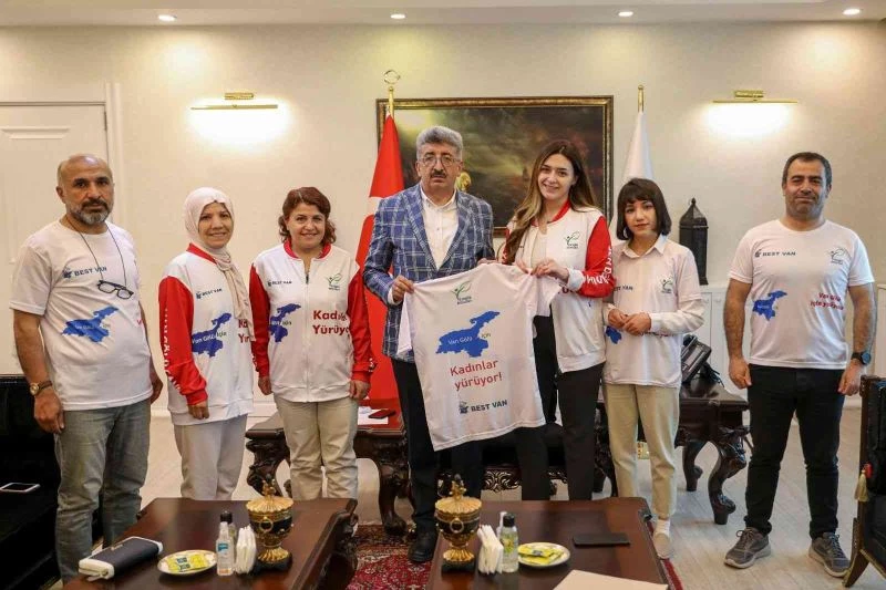 Kadınlar Van Gölü için yürüyecek
