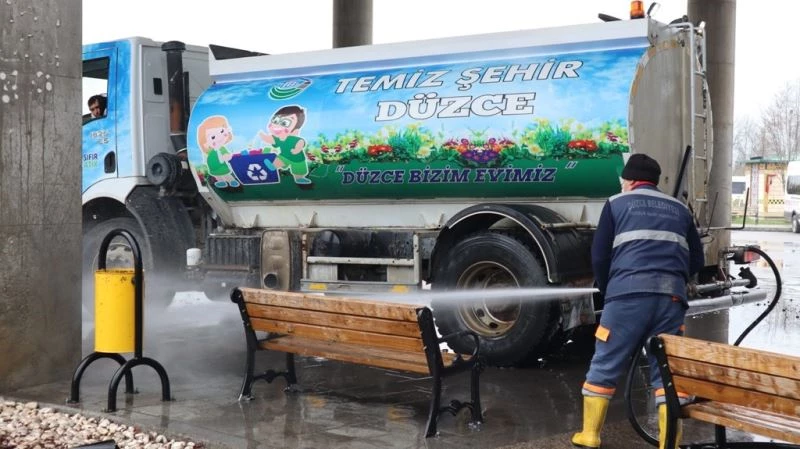 15 bin tona yakın çöp toplandı
