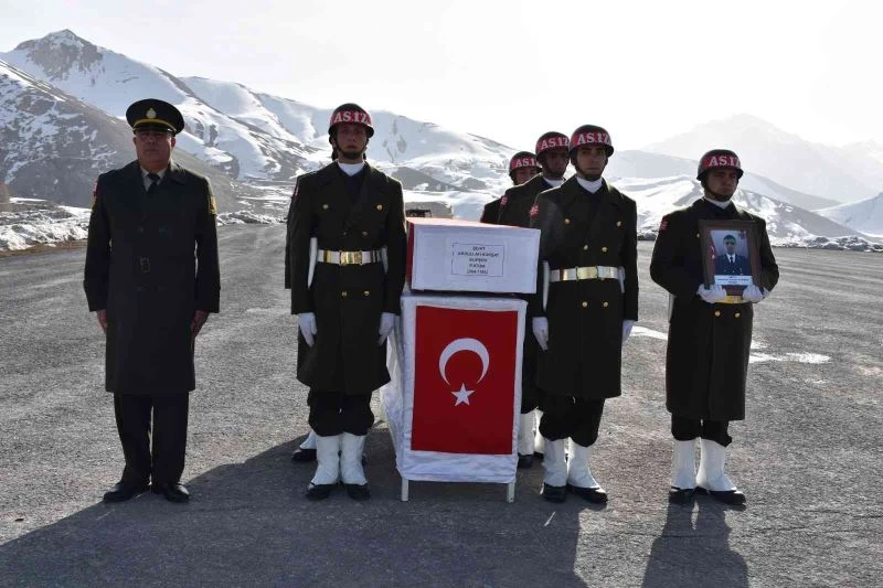 Hakkari’de şehit asteğmen için tören düzenlendi
