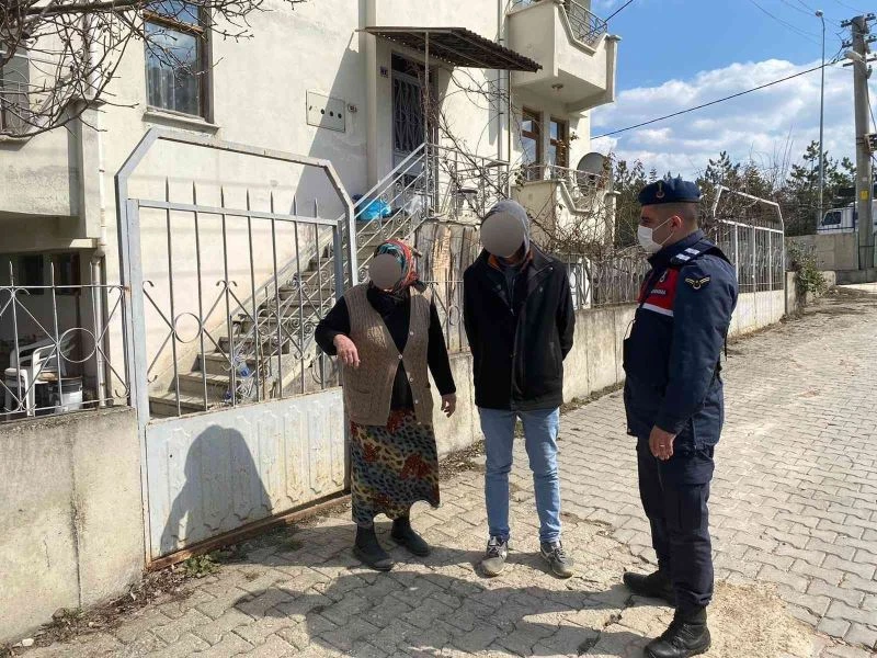 Kaybolan Alzheimer hastası, evinden 20 kilometre uzakta bulundu
