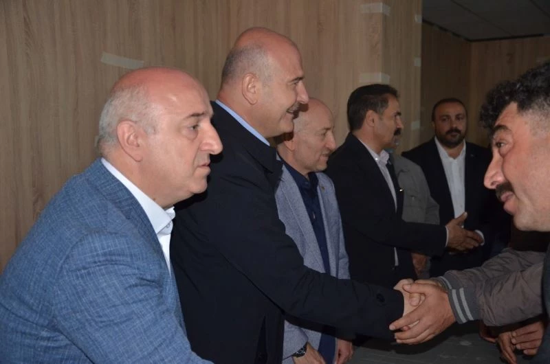 Bakan Soylu’dan babasını kaybeden başkana taziye ziyareti
