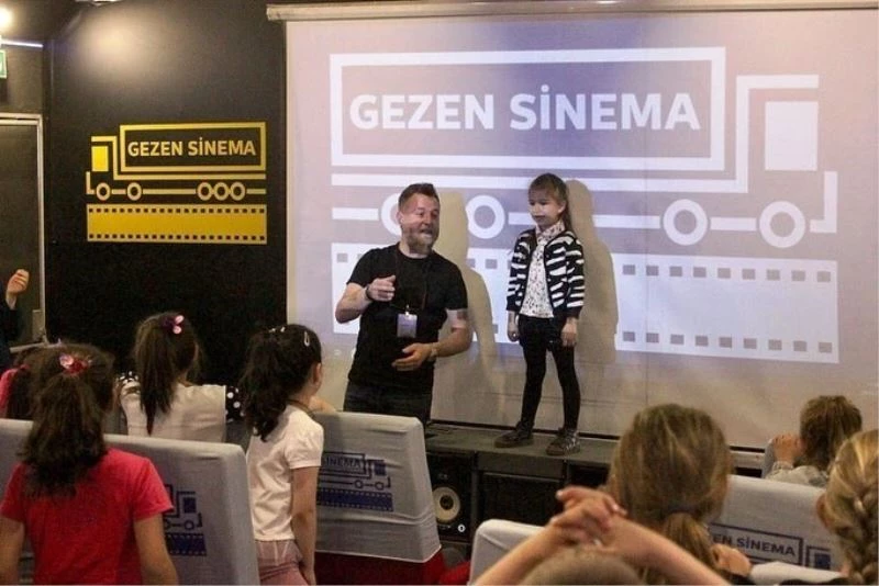 Dumlupınar’lı çocuklar beyaz perdeyle tanıştı
