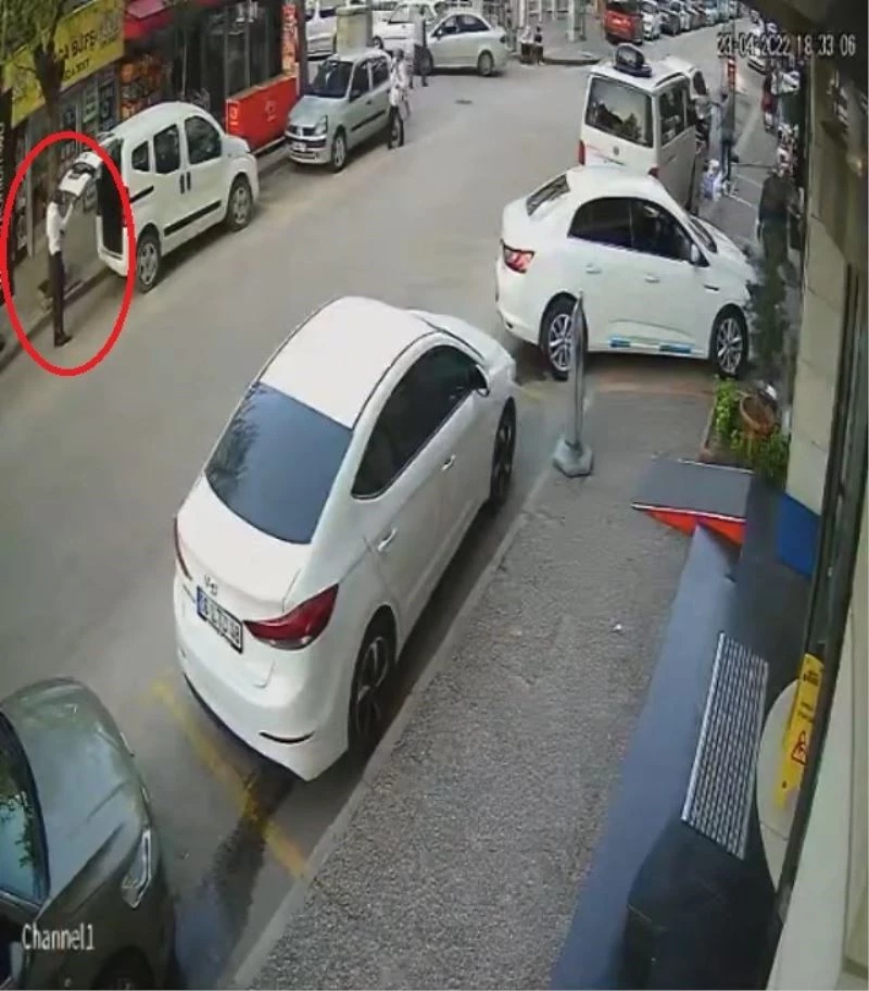 Kamyonetin bagajını açarken şoku yaşadı...Yanındaki kişi ölümden döndü
