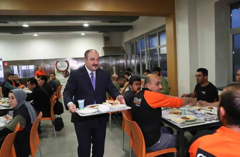 Bakan Varank: “Türkiye’nin her tarafında yatırımlar harıl harıl devam ediyor”
