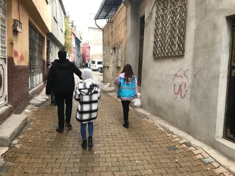 Siirt Belediyesi 223 aileye et yardımında bulundu
