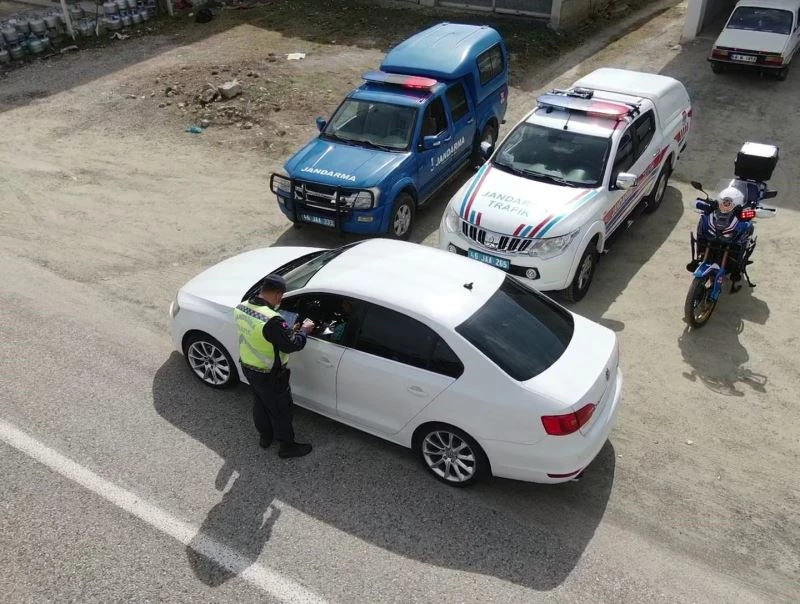 Kahramanmaraş’ta 12 sürücüye 3 bin 782 TL para cezası
