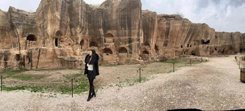 Turizm elçisi Korzay, doğunun Efes’i olarak anılan Dara Antik kenti tanıttı
