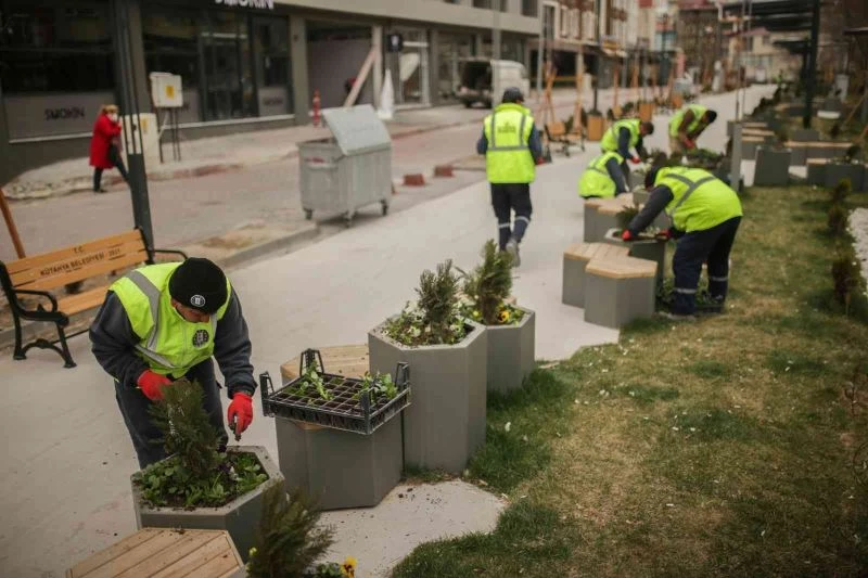 Bekir Avlupınar Caddesi farklı bir görünüme kavuştu
