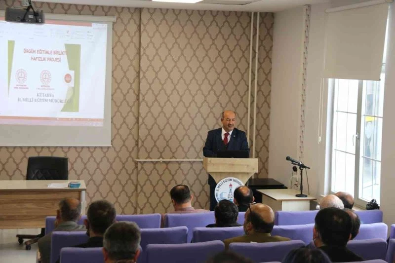 Kütahya’da “Örgün Eğitimle Birlikte Hafızlık” projesi
