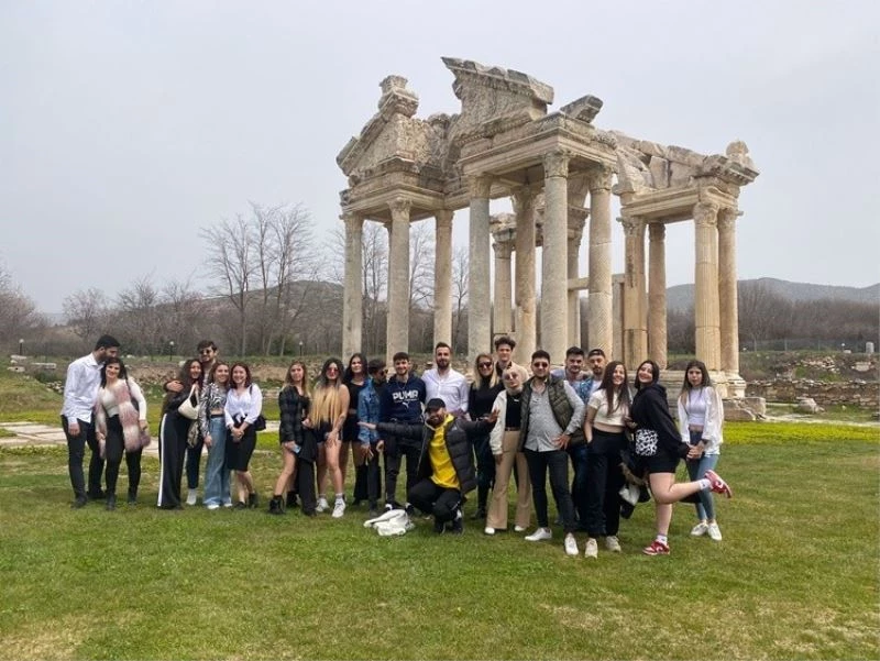 Yenipazar MYO öğrencileri Afrodisias antik kentine gezi düzenledi
