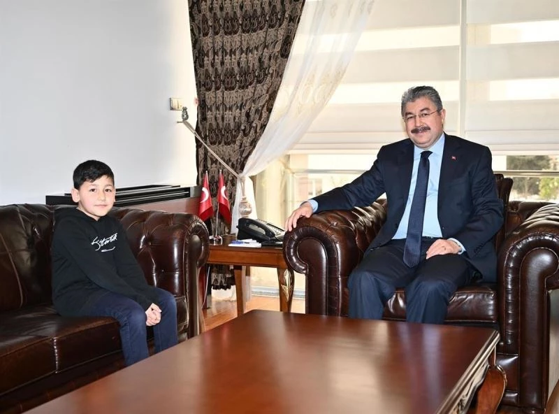 Osmaniye Valisinden gönülleri fetheden davranış