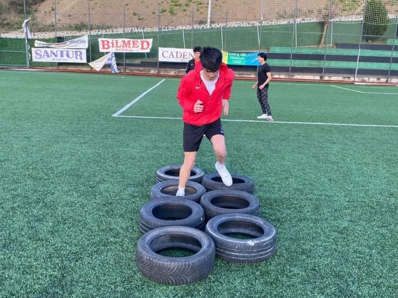Gençler hedeflerine Gölcük Belediyesi’nin kurslarında hazırlanıyor
