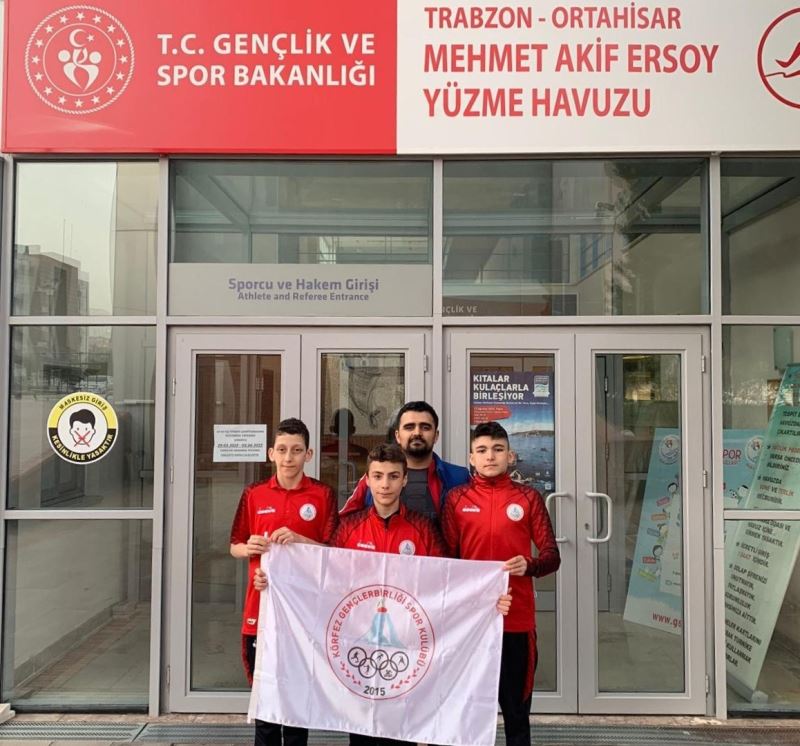 Körfezli yüzücüler Trabzon’dan madalyalarla döndü

