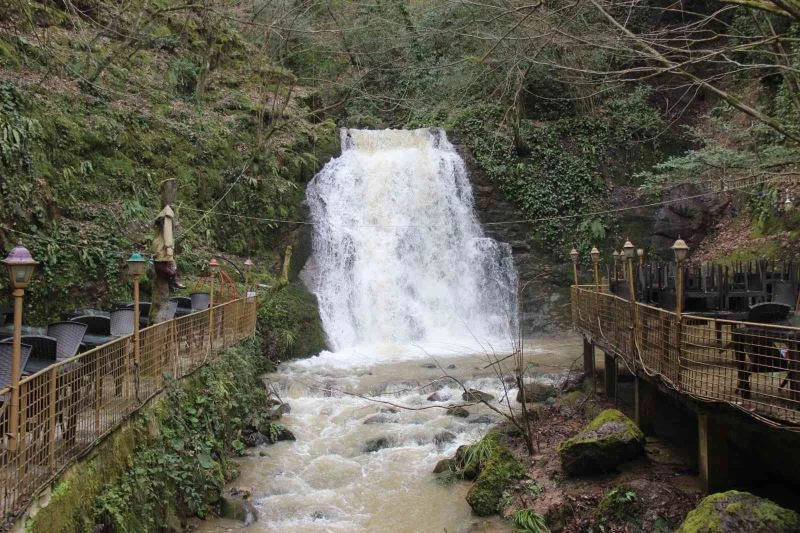 İlkbaharla renklendi, doğaseverlerin keşfini bekliyor
