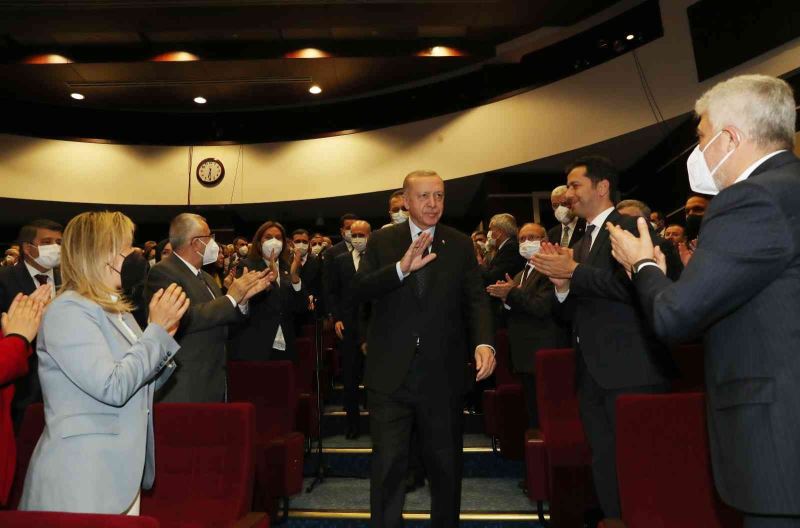 Cumhurbaşkanı Erdoğan: “Altılı, aynısı Macaristan’da da oldu, orada da altılı çıktı”
