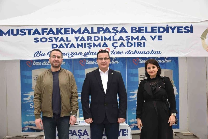 Gönüller bir sofralar ayrı
