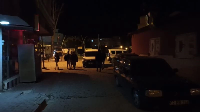 Magandalar gecenin sessizliğini silah sesleriyle bozdu
