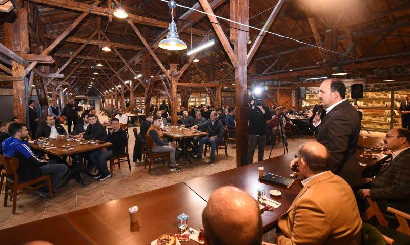 Başkan Altay, Ereğli ve Karapınar’da iftar ve teravih buluşmalarına katıldı
