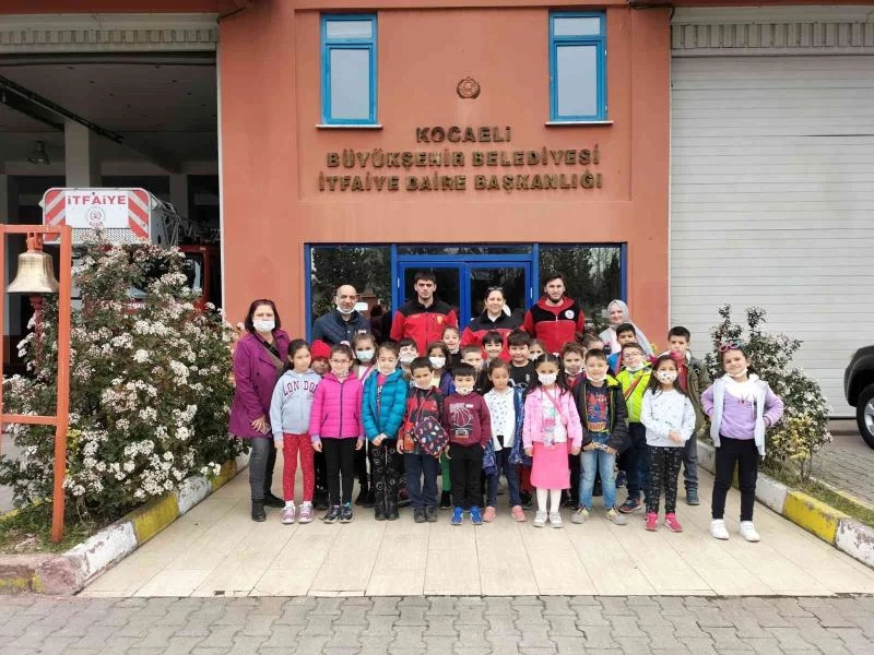 Minik öğrencilere itfaiyecilik anlatıldı
