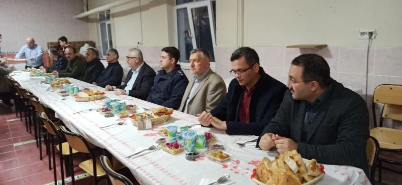 Devrekliler hafız adayları ile iftarda bir araya geldi
