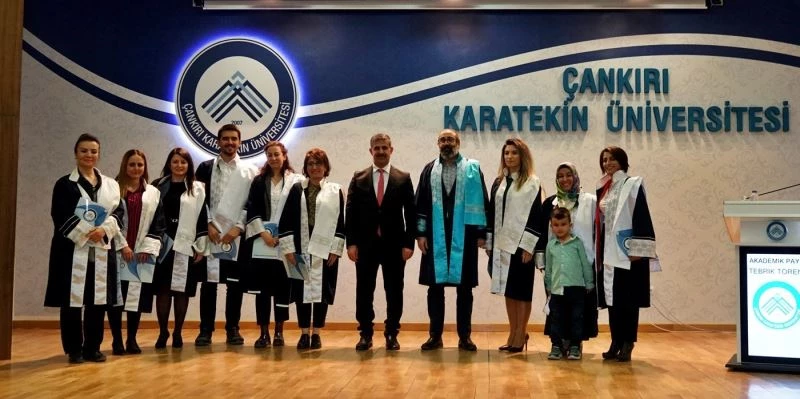 ÇAKÜ’de 111 akademisyen cübbe giydi
