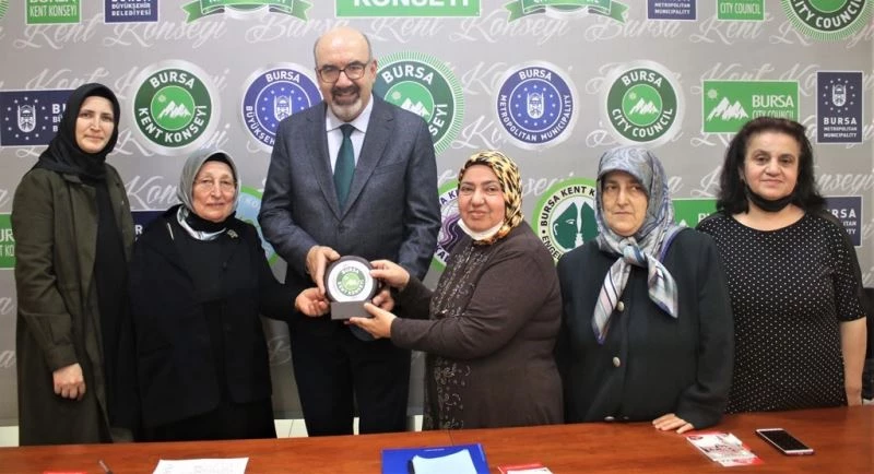 Bursa’da kadınlara kolon kanseri sunumu
