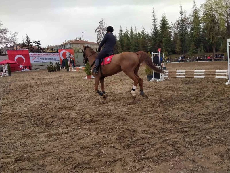 10 Nisan Polis Haftası Kupası Engel Atlama Binicilik Yarışmaları Ankara’da düzenlendi
