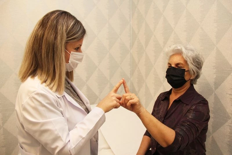 İEÜ Medical Park ‘Parkinson Dostu Hastane’ unvanı aldı
