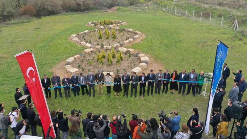 Barışın sembolü ‘Üçüncü Bahçe’ eseri Karkamış’ta görücüye çıktı
