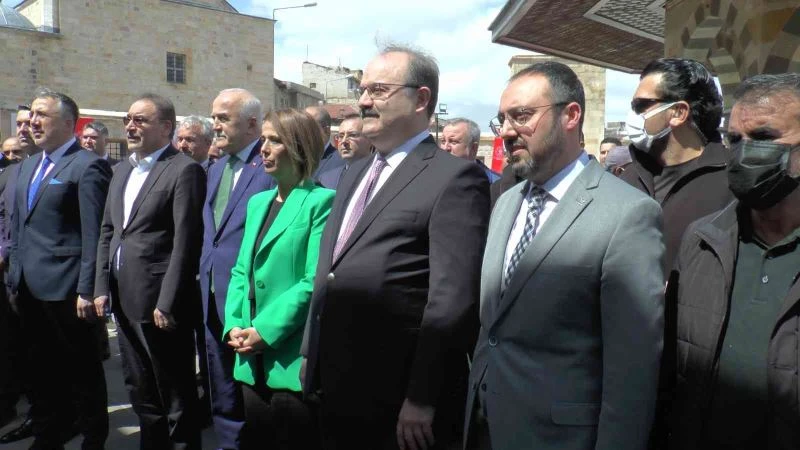 296 yıllık Kurşunlu Cami yeniden ibadete açıldı
