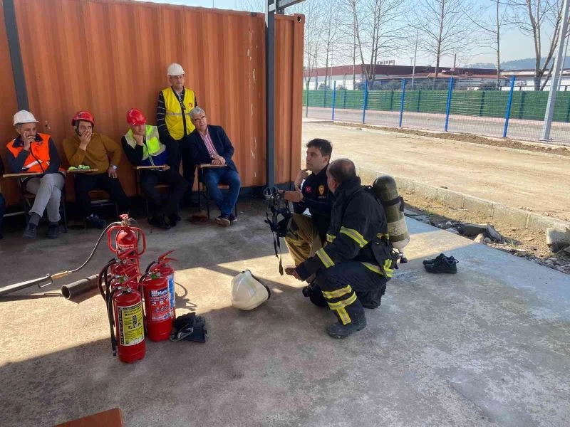 Öğretmenlere yangın önleme eğitimi verildi
