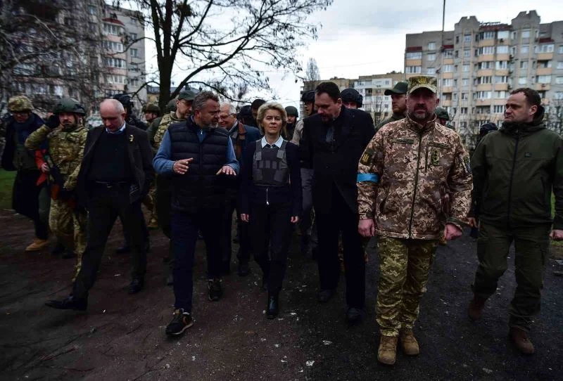 Avrupa Komisyonu Başkanı Leyen: “Bucha’da insanlığımızın parçalandığını gördük”
