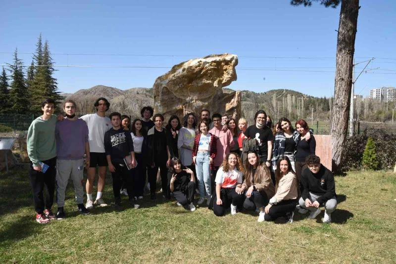 Eskişehir’de lise öğrencilerinden fidanlık gezisi
