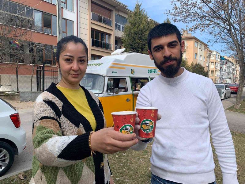 Kahve satarak Türkiye’yi geziyorlar
