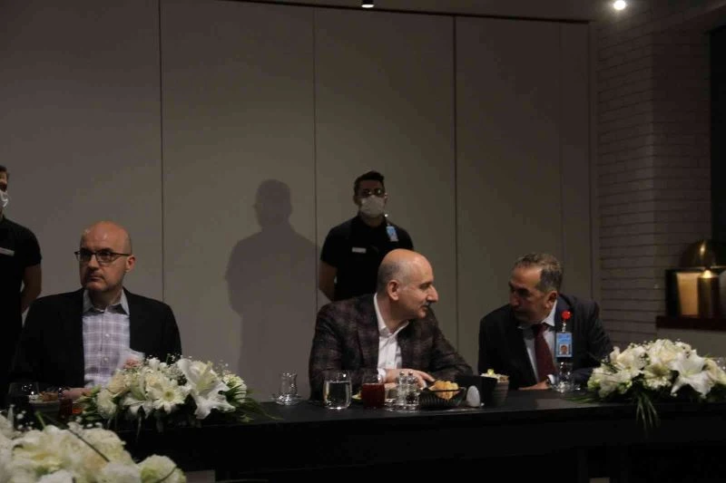 Ulaştırma Bakanı Adil Karaismailoğlu’ndan İstanbul’daki toplu ulaşım zammına eleştiri
