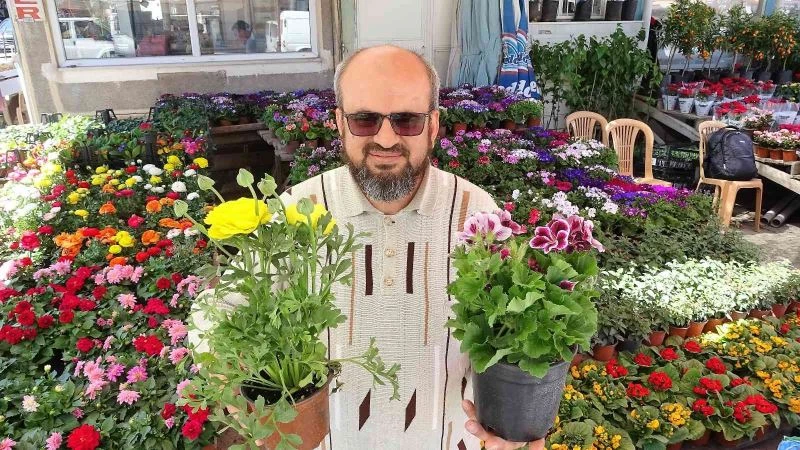 Görenler gözlerini alamıyor, renkleri ile cezbediyor
