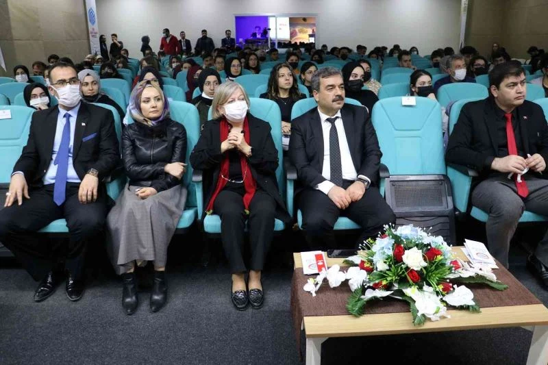 SBTÜ “Sınav Kaygısını İyi Yönetme” konulu konferans düzenlendi
