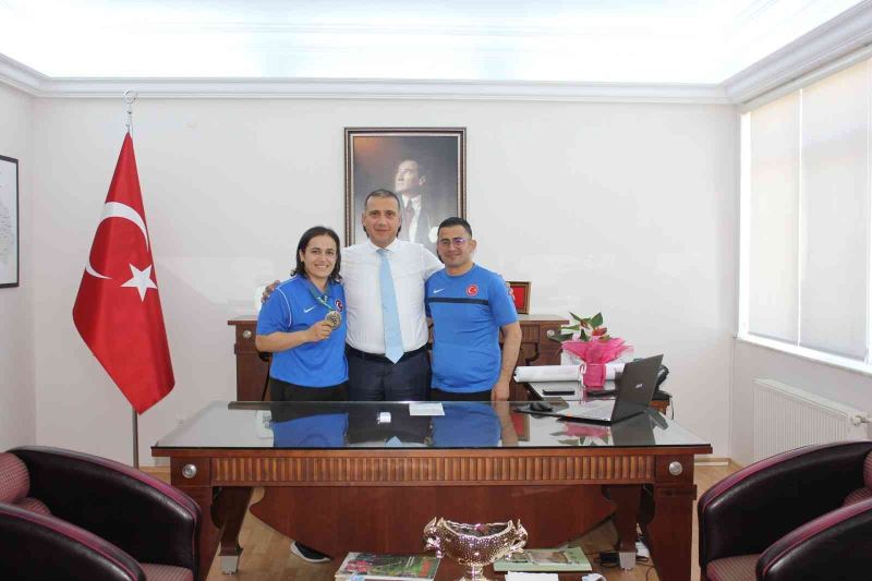 Sökeli milli sporcu Yadigar Talayhan, Kaymakam Güney’le görüştü
