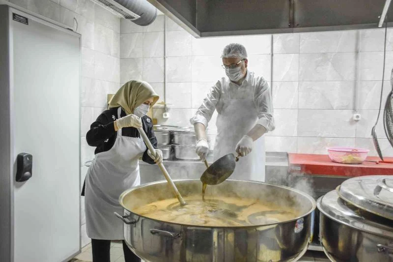 Karacabey sosyal yardımlarda da örnek oluyor
