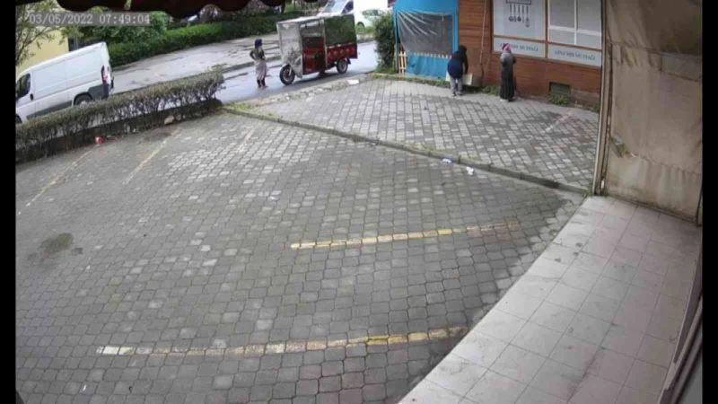 Kadıköy’de güpegündüz klima motorunu çaldılar
