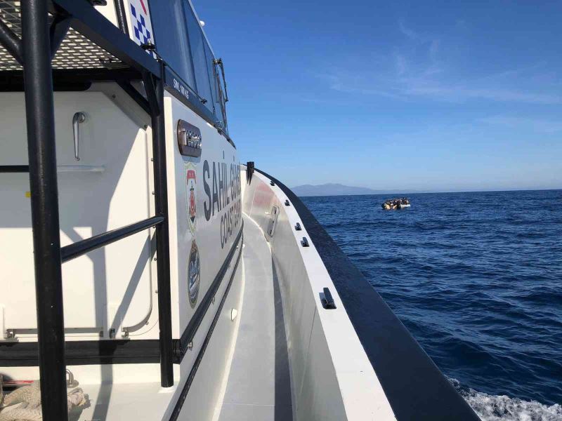 Ayvalık’ta 75 göçmeni Sahil Güvenlik kurtardı
