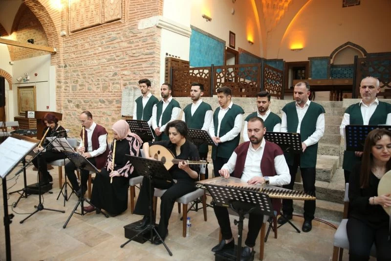 Muradiye’de ‘Hu’ ilahileri yankılandı
