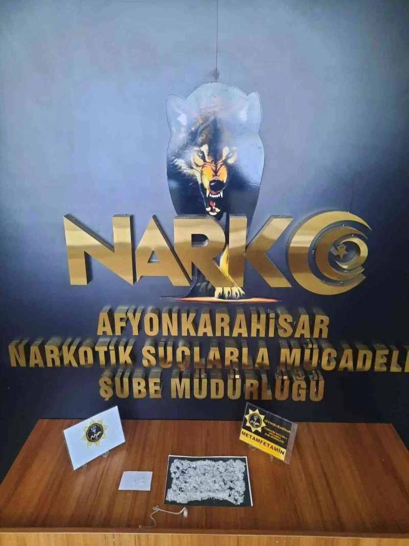 Şarjlı matkabın bataryasının içerisinden uyuşturucu çıktı
